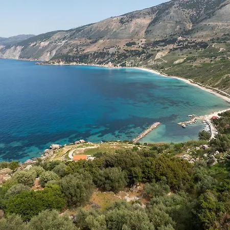 Fteri - Lassu Retreat Apartment Zola