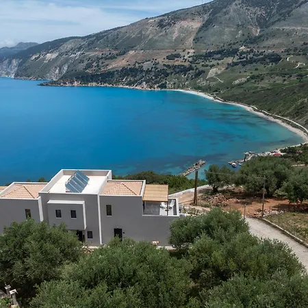 Fteri - Lassu Retreat Apartman *